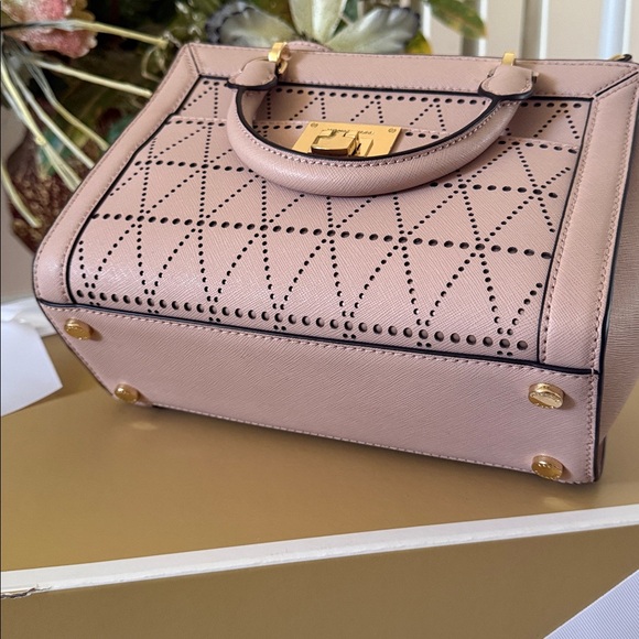 Michael Kors Tina Crossbody Purses Leather 9.5x7.5 Gold Hardware - Picture 8 of 9